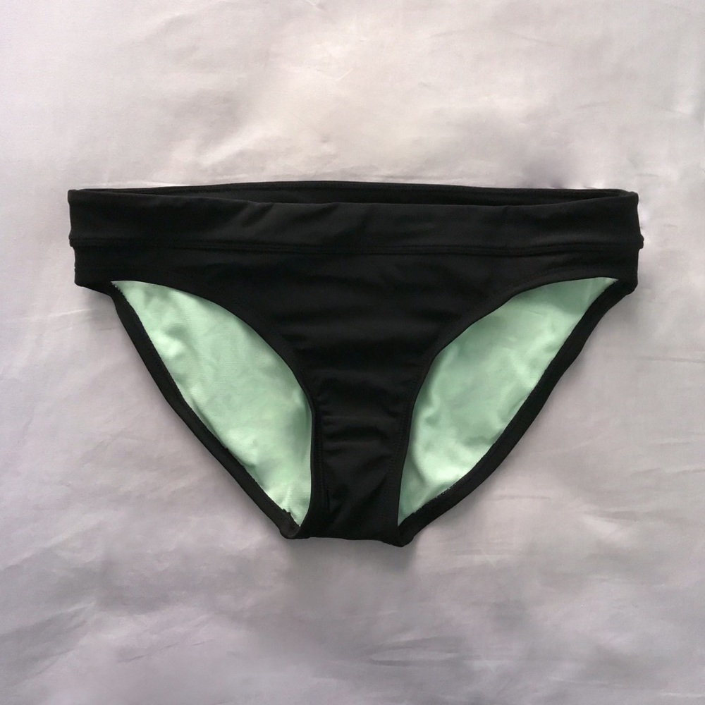 Nike brief bikini bottoms
